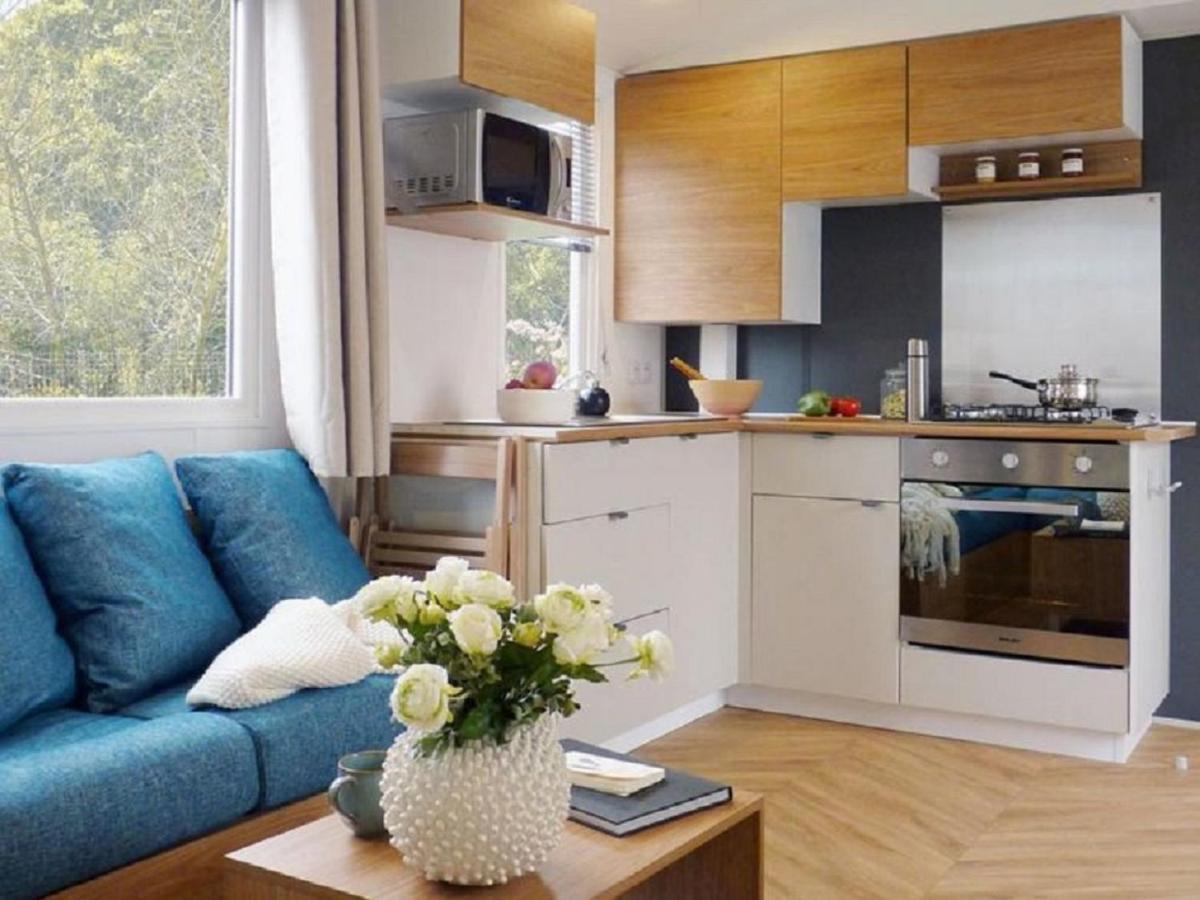 Chalet Op Camping Lauwersoog Met 3 Slaapkamers En Vaatwasser - Joycasa Exterior foto
