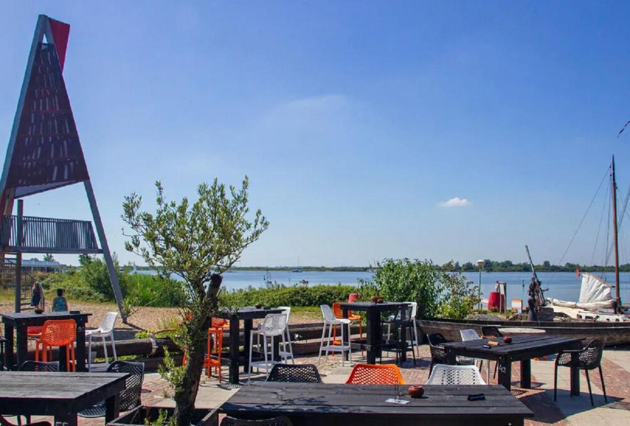 Chalet Op Camping Lauwersoog Met 3 Slaapkamers En Vaatwasser - Joycasa Exterior foto